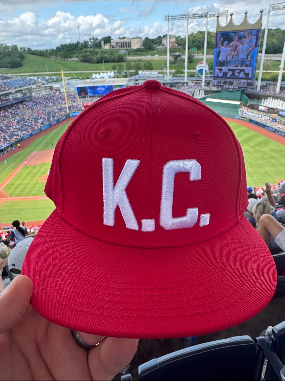 "K.C." lettering Kansas City Monarchs tribute cap red/white One Size